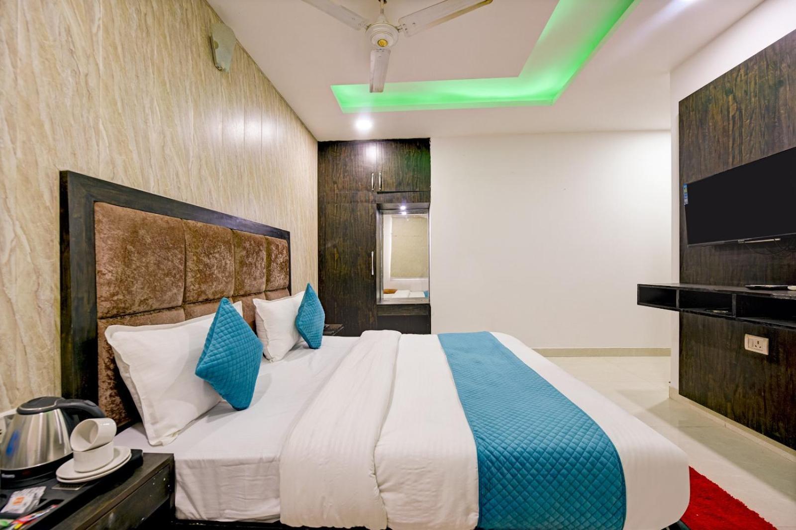The Glory Suites Near Igi Airport Nueva Delhi Exterior foto