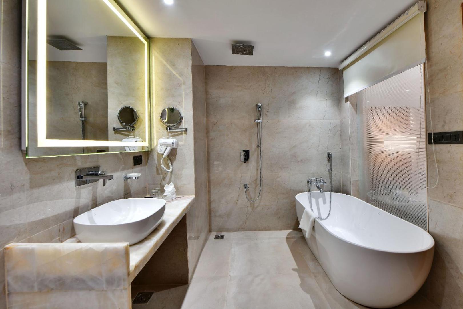 The Glory Suites Near Igi Airport Nueva Delhi Exterior foto